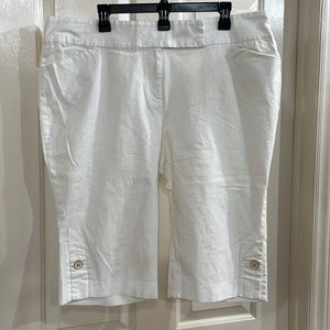 Women’s Plus Dialogue Capri Pants